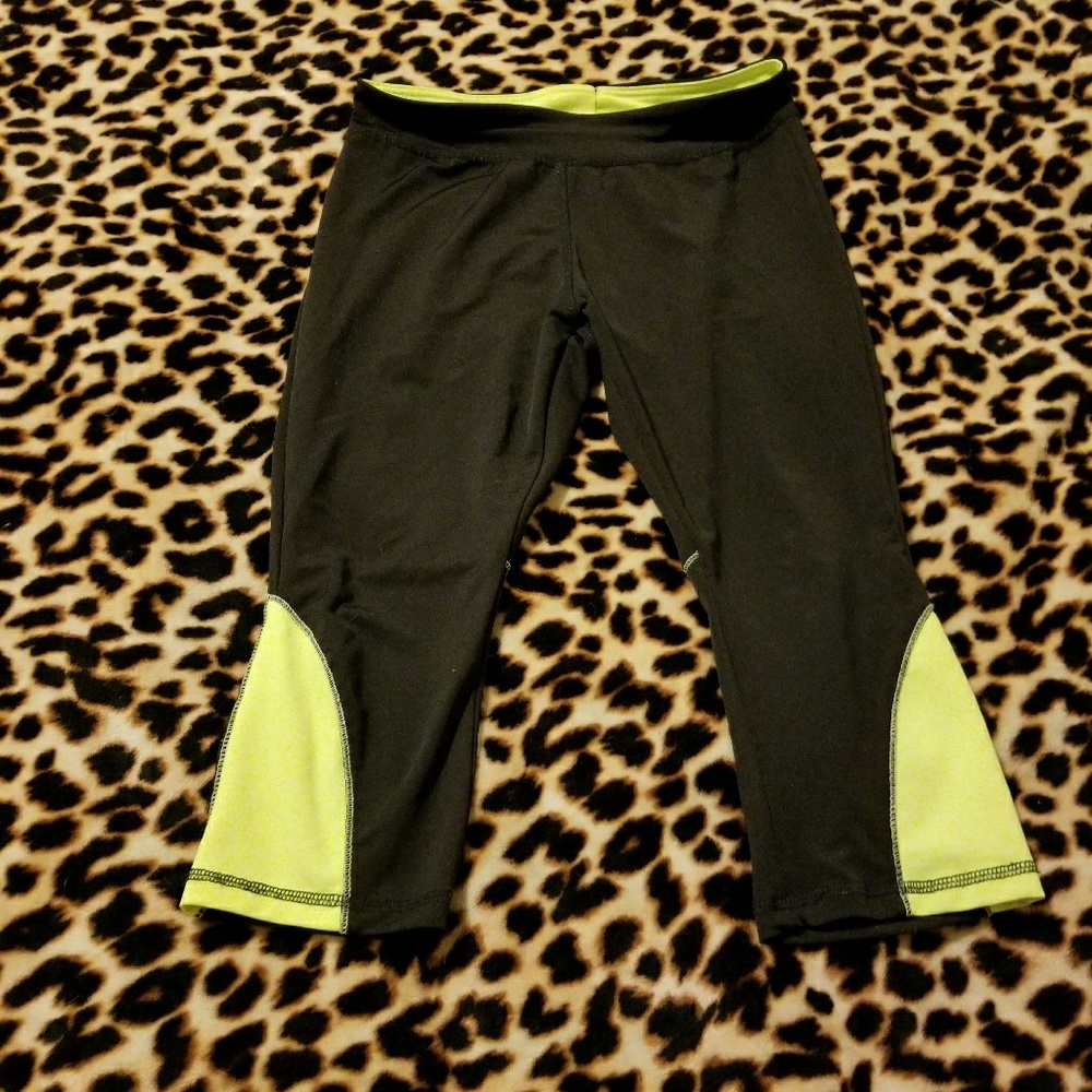 Cropped work out pants